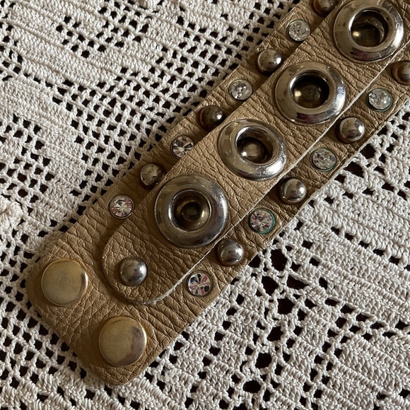 Designer Genuine Leather Stud/Rhinestone Tan silver metal Unisex Bracelet - Picture 2 of 13